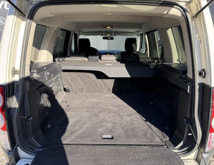 Land Rover Discovery 13