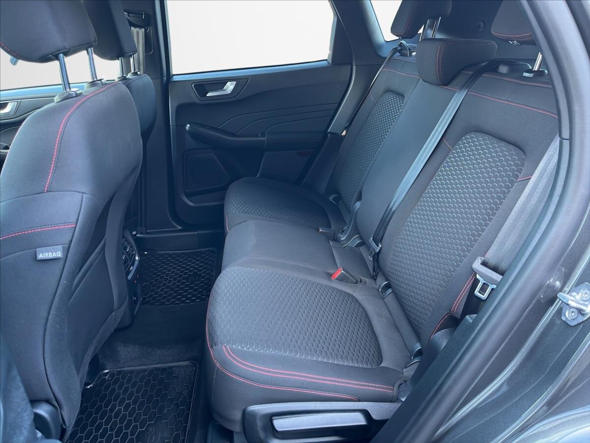 Ford Kuga SUV / Terénní 2,5 l 134 kw