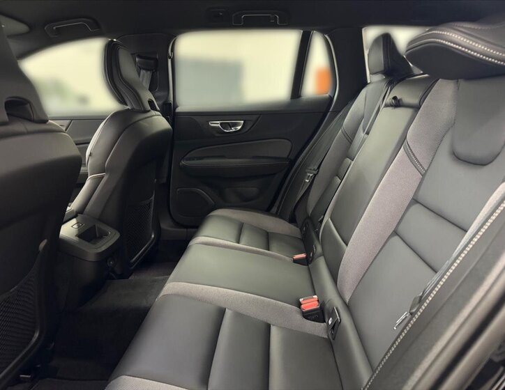 Volvo V60 Kombi 2,0 l 145 kw