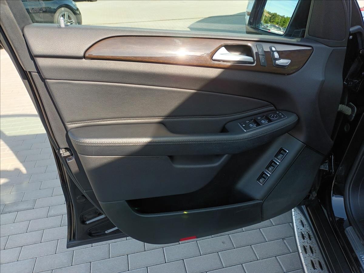 Mercedes-Benz GLS SUV / Terénní 3,0 l 190 kw