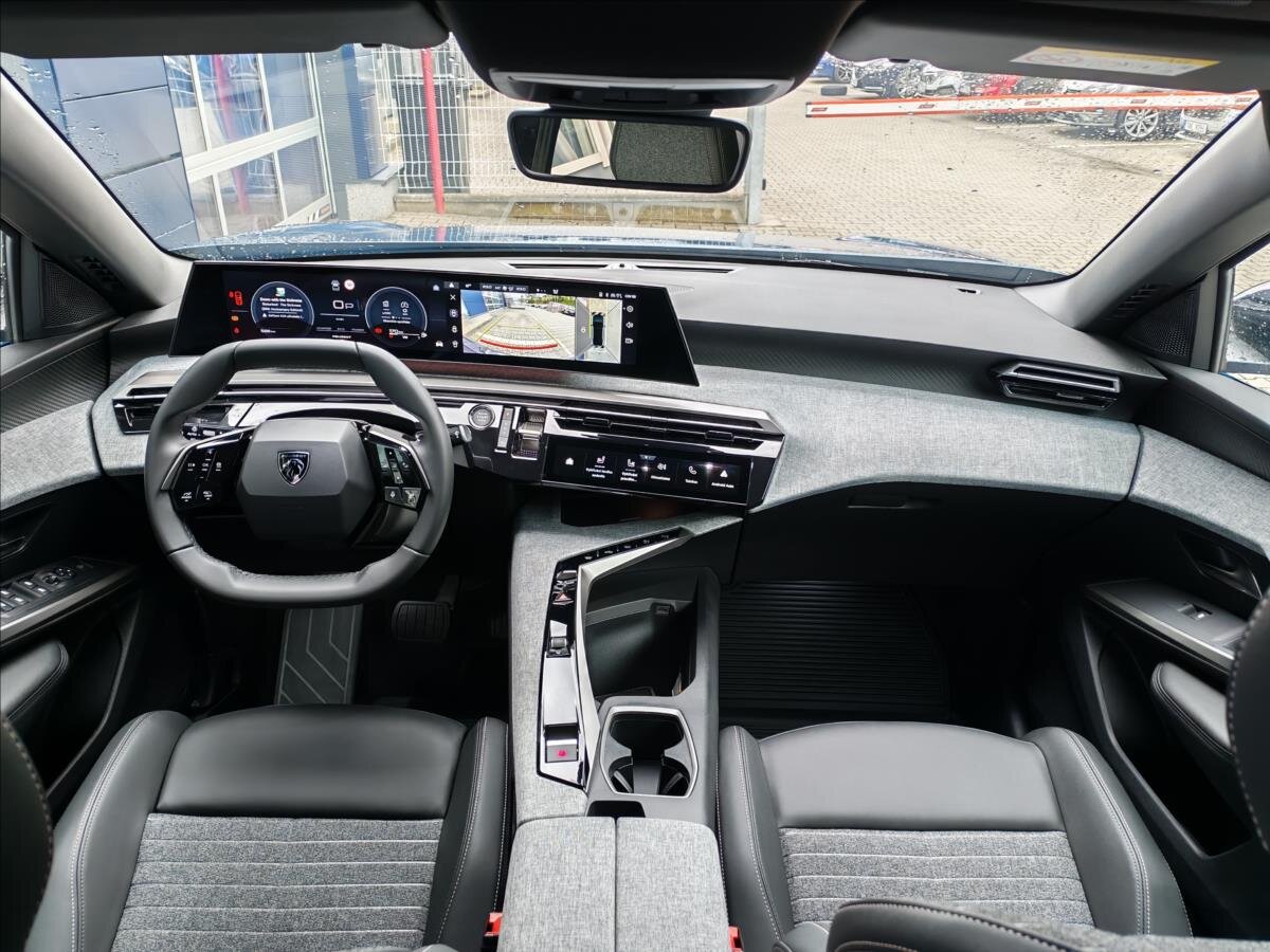 Peugeot 3008 SUV / Terénní 1,2 l 107 kw