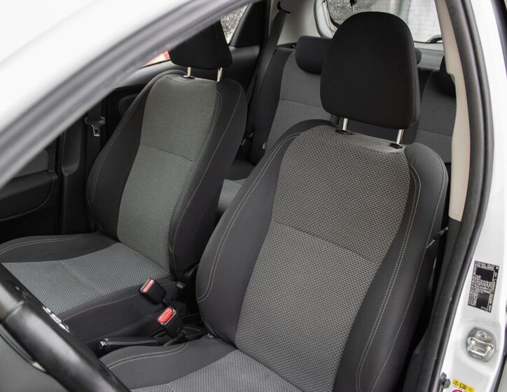 Toyota Yaris Hatchback 1,5 l 74 kw