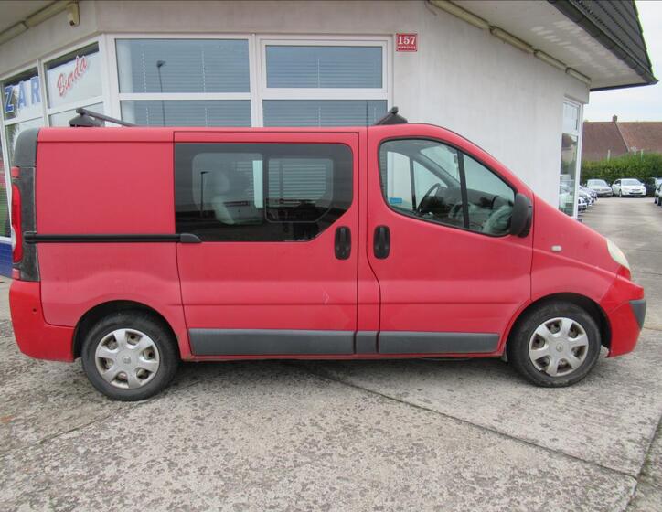 Renault Trafic 7
