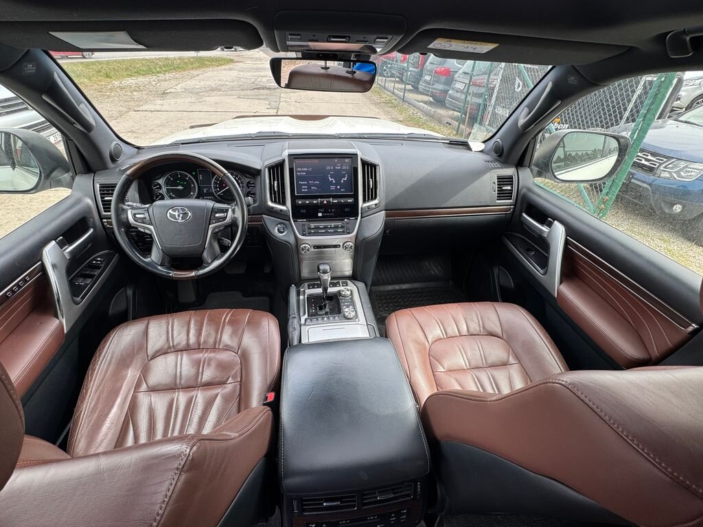 Toyota Land Cruiser SUV / Terénní 4,5 l 186 kw