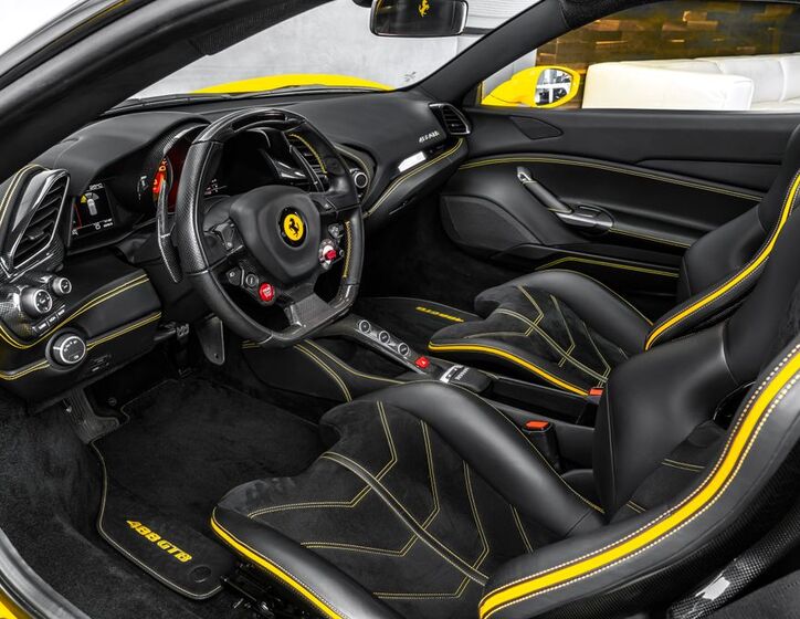 Ferrari 488 14