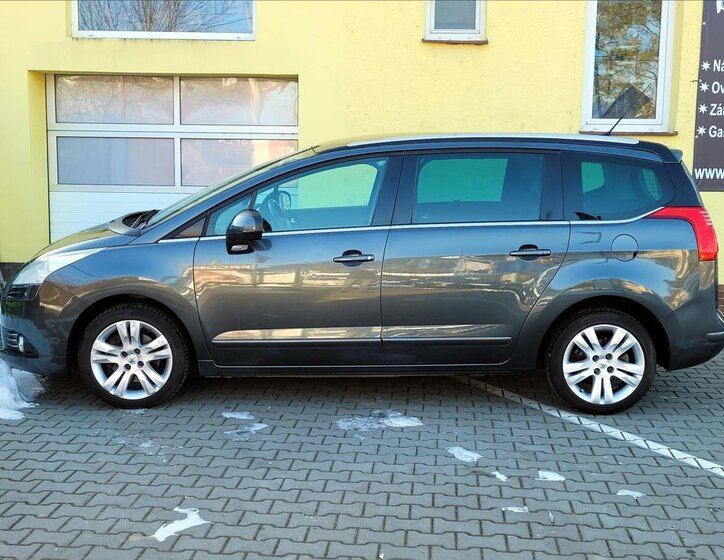Peugeot 5008 MPV 1,6 l 115 kw