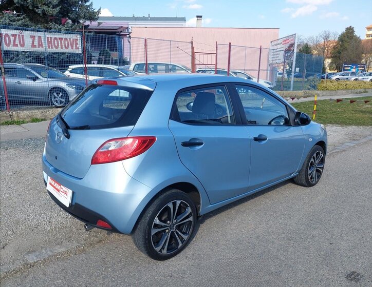 Mazda 2 Hatchback 1,3 l 855 kw