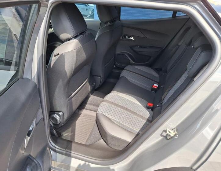 Peugeot 2008 SUV 1,2 l 74 kw