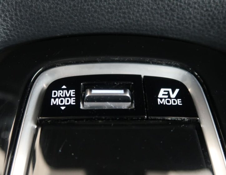 Toyota Corolla Sedan / Limuzína 1,8 l 72 kw