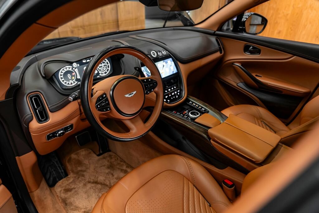 Aston Martin Ostatní SUV 4,0 l 405 kw