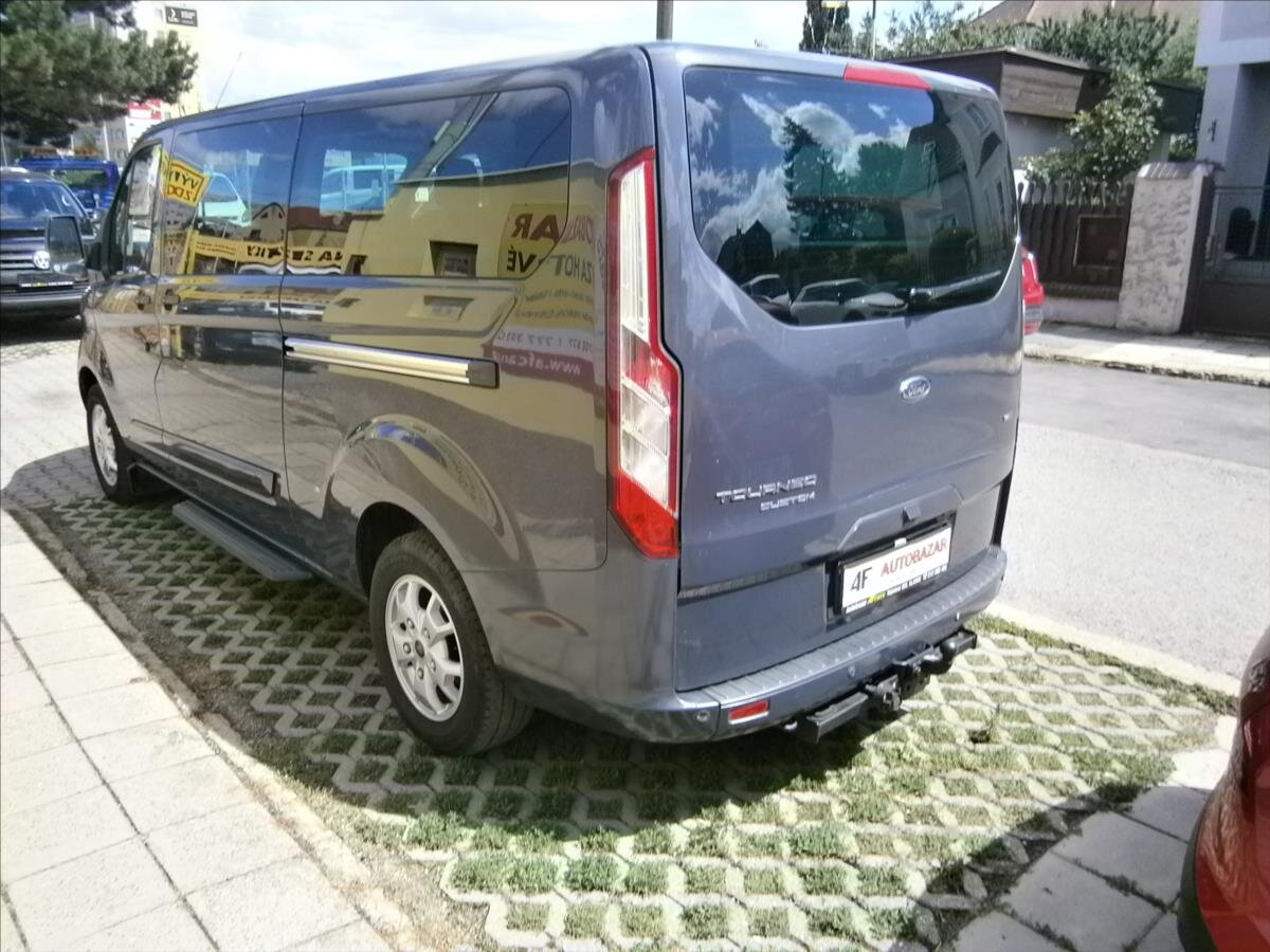 Ford Tourneo Custom