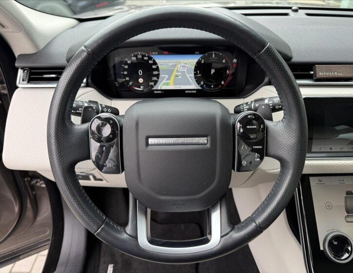 Land Rover Range Rover Velar SUV / Terénní 2,0 l 177 kw