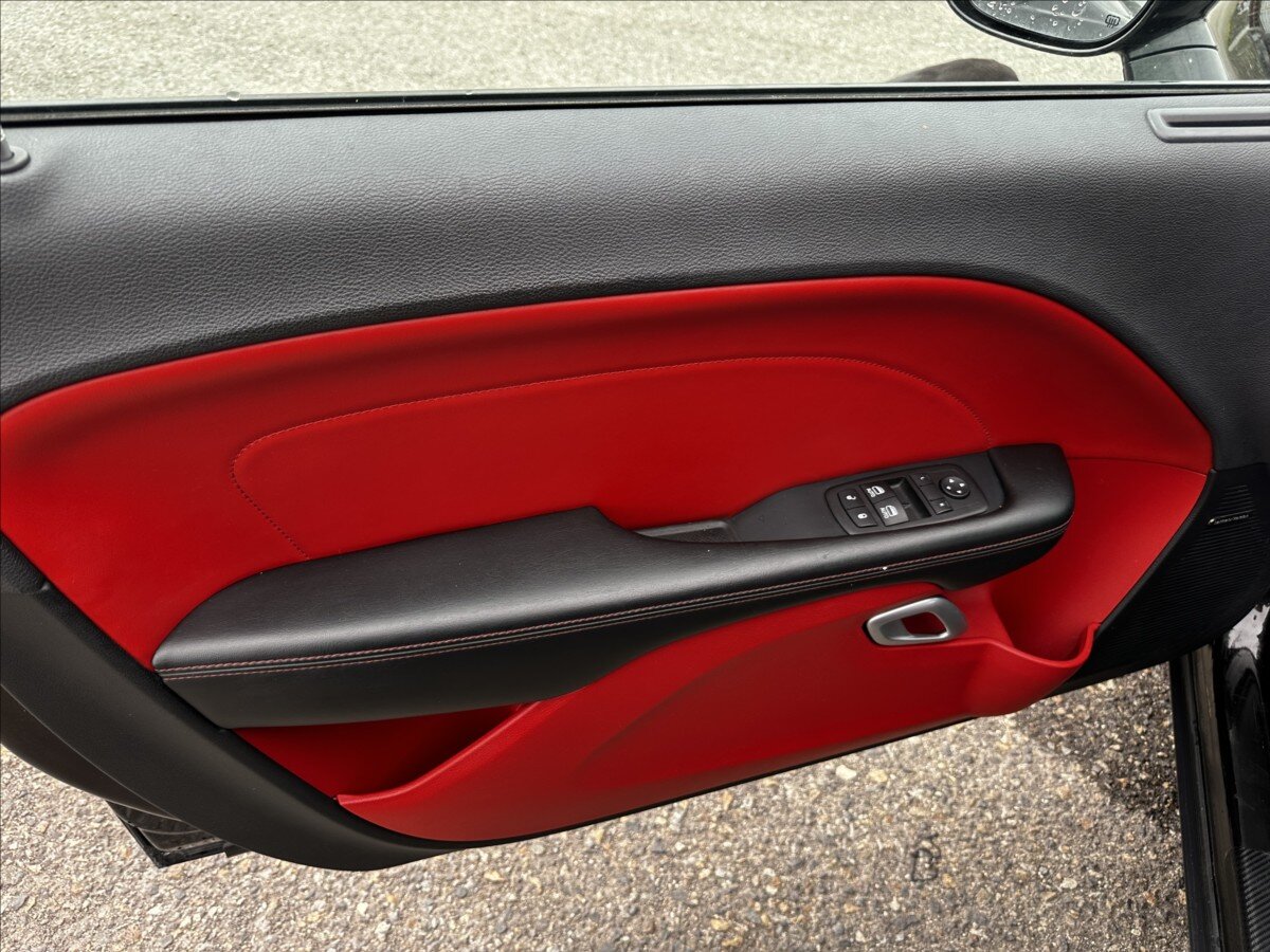 Dodge Challenger Kupé 5,7 l 277 kw