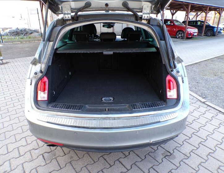 Opel Insignia Kombi 2,0 l 118 kw