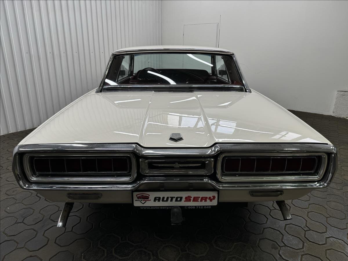 Ford Thunderbird Kupé 6,4 l 224 kw