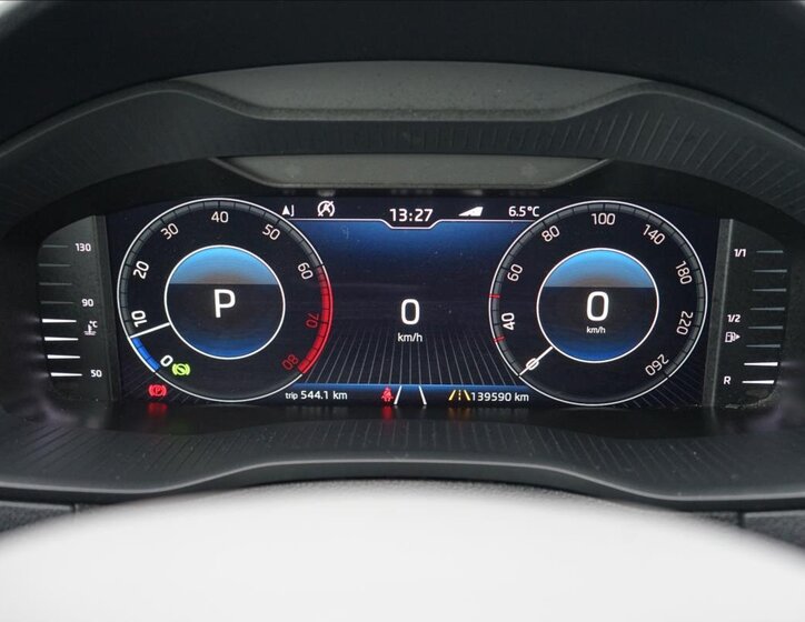 Škoda Karoq SUV 1,5 l 110 kw