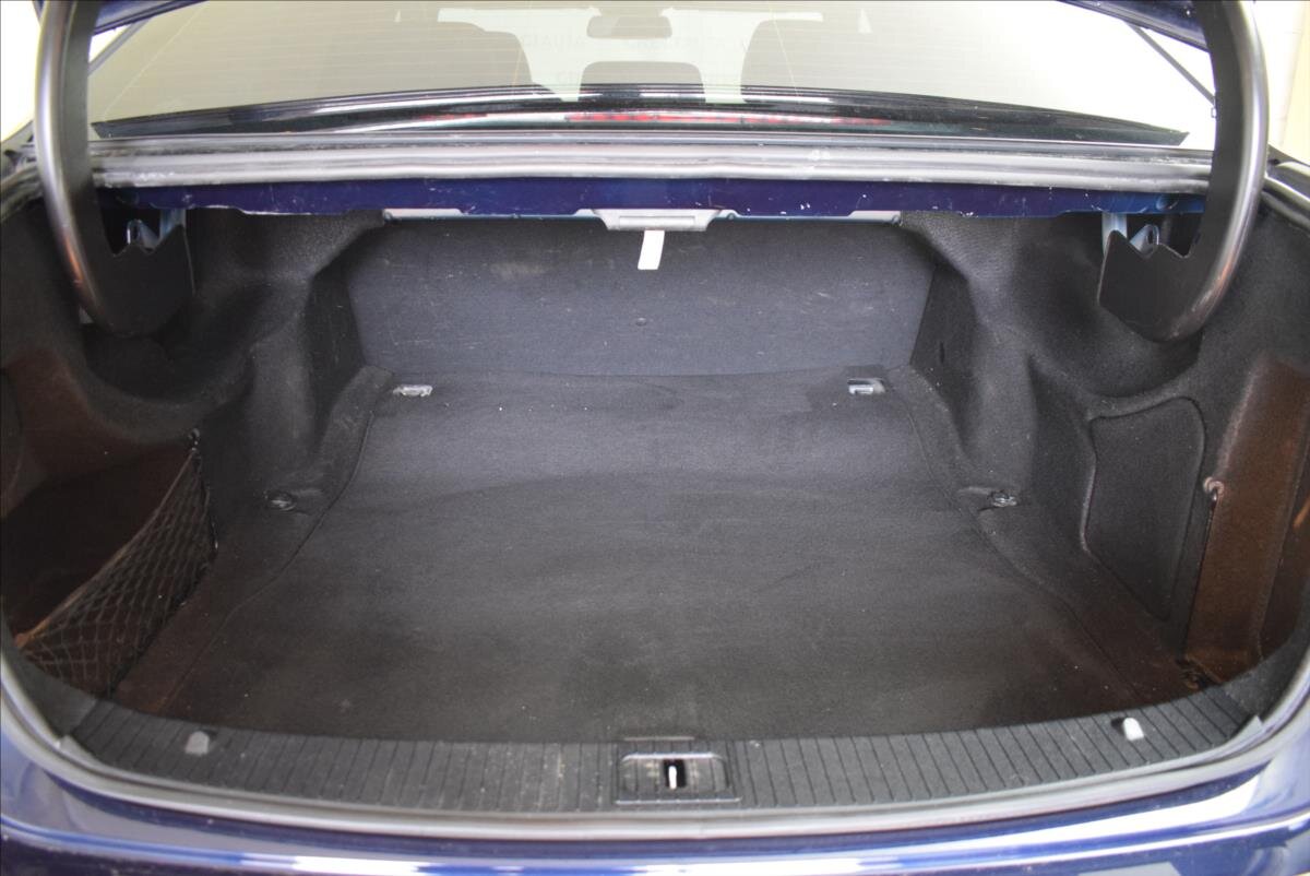 Mercedes-Benz Třídy E Sedan 3,0 l 170 kw