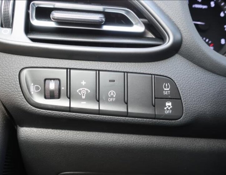 Hyundai i30 Kombi 998,0 88 kw