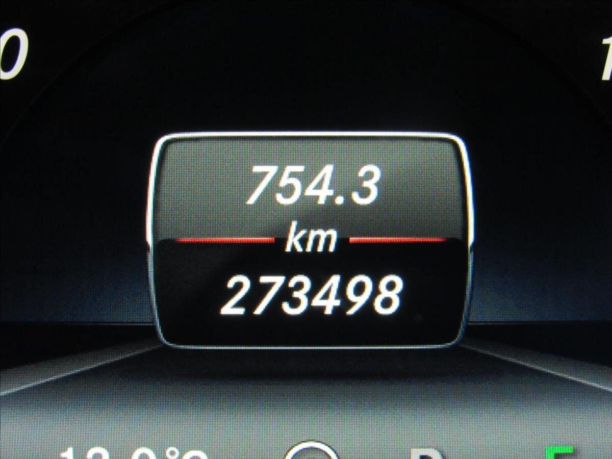 Mercedes-Benz Třídy E Sedan 3,0 l 190 kw