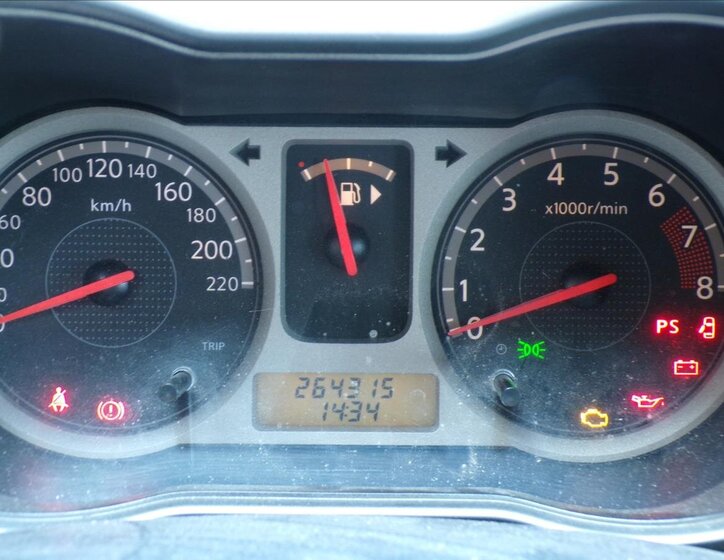 Nissan Note Kombi 1,4 l 65 kw