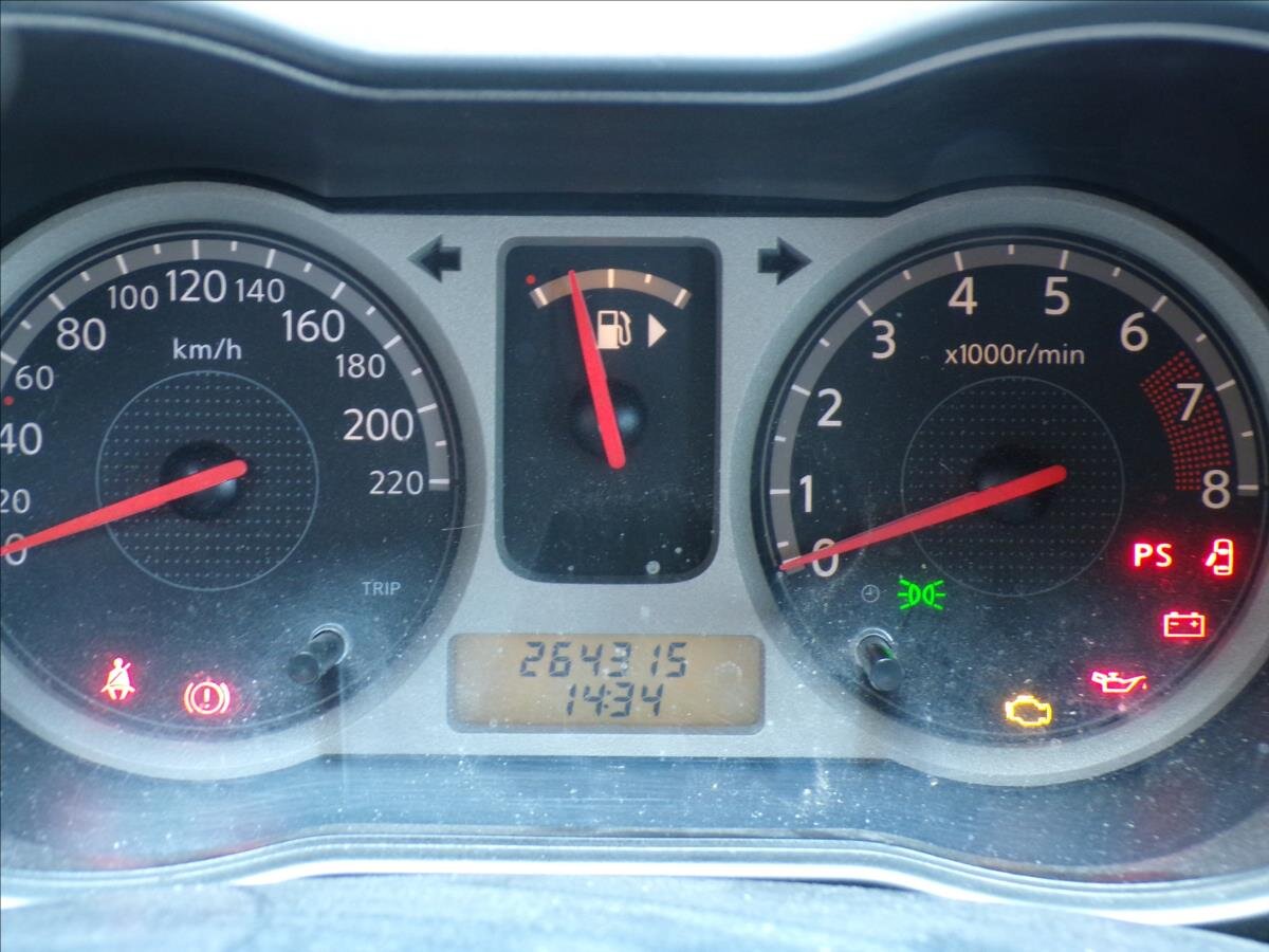 Nissan Note Kombi 1,4 l 65 kw