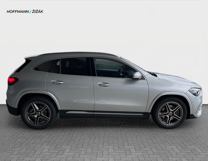 Mercedes-Benz GLA 4