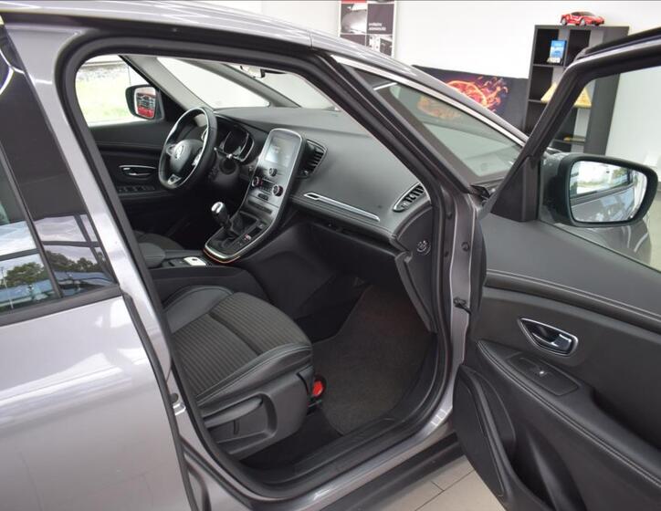 Renault Grand Scénic 16