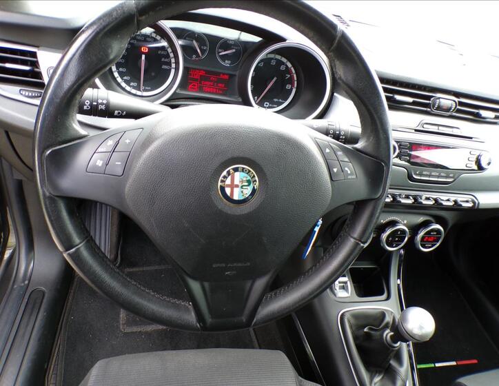 Alfa Romeo Giulietta 13
