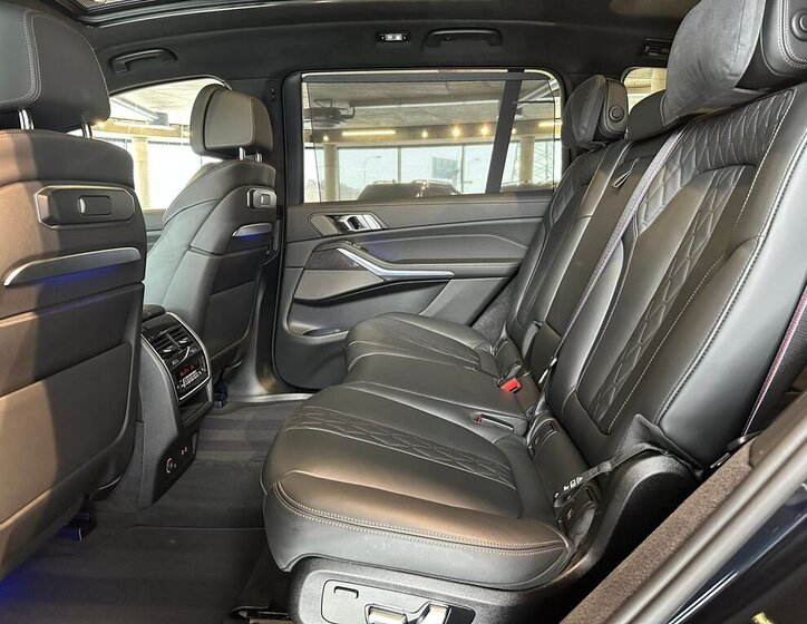 BMW X7 SUV / Terénní 3,0 l 259 kw