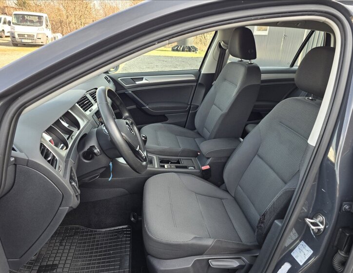 Volkswagen Golf Hatchback 1,2 l 63 kw