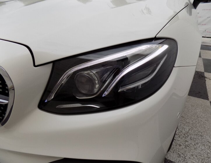 Mercedes-Benz Třídy E 48