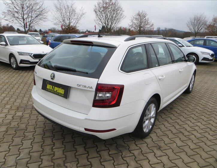 Škoda Octavia 8