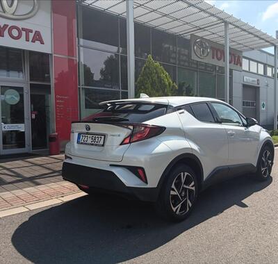 Toyota C-HR 3