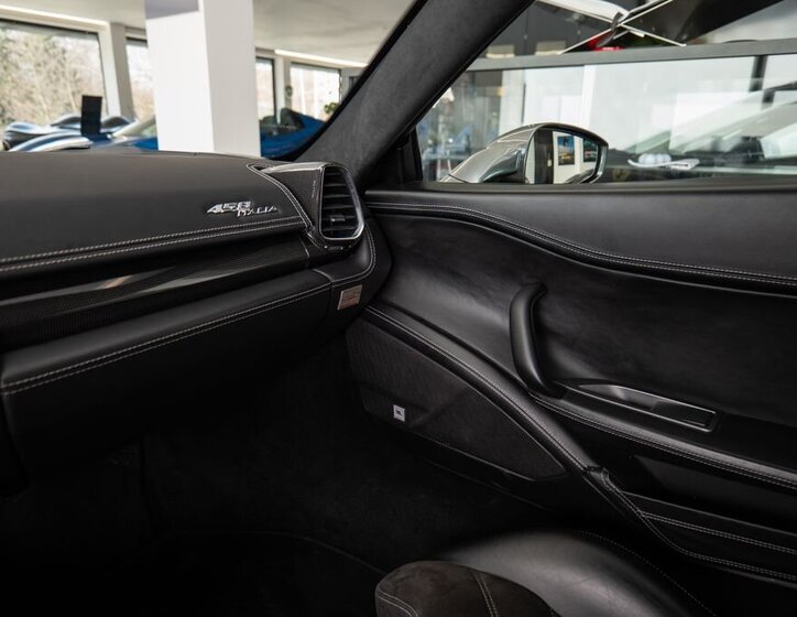 Ferrari 458 Kupé 4,5 l 416 kw