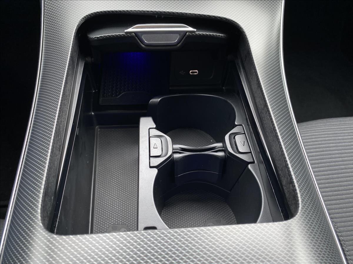 Mercedes-Benz Třídy C Sedan 1,5 l 150 kw