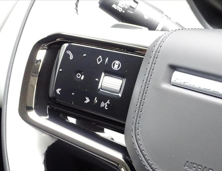 Land Rover Range Rover Velar 13