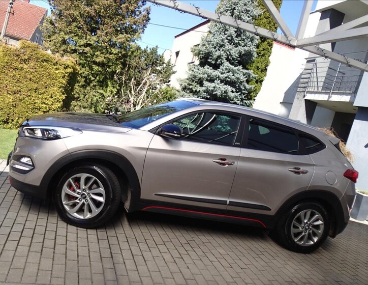 Hyundai Tucson SUV / Terénní 1,6 l 130 kw