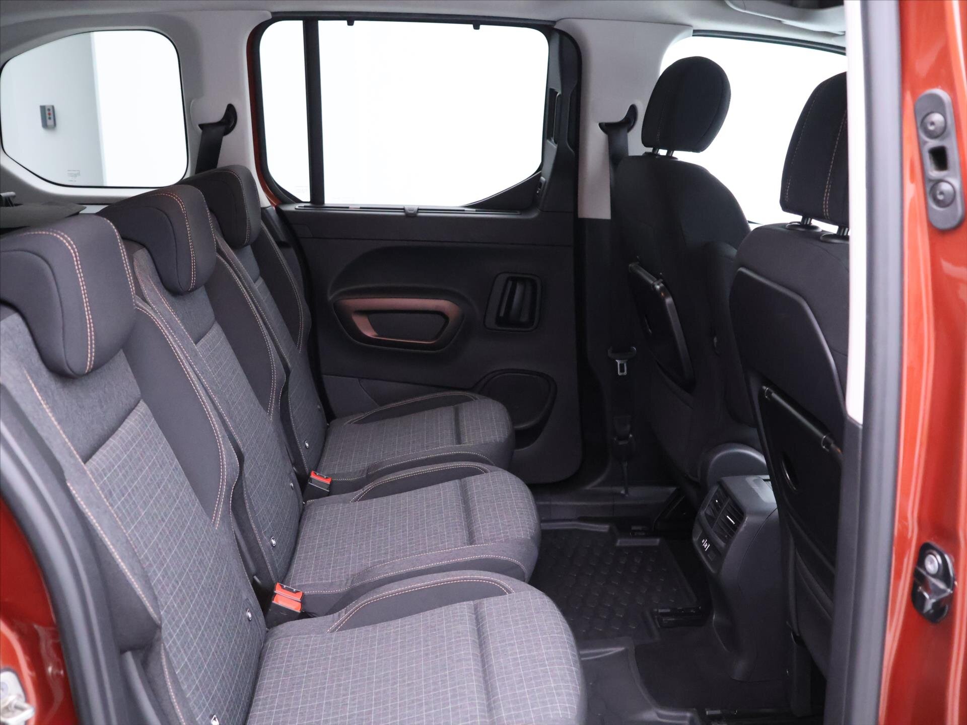 Peugeot Rifter MPV 1,5 l 96 kw