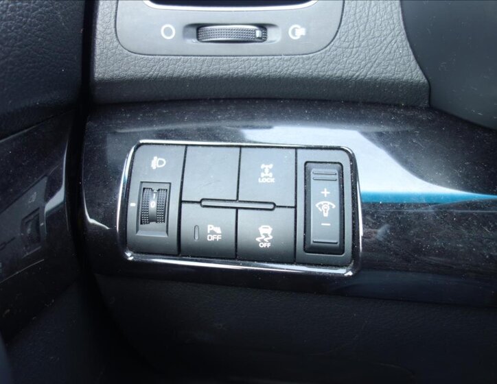 KIA Sorento SUV / Terénní 2,2 l 145 kw