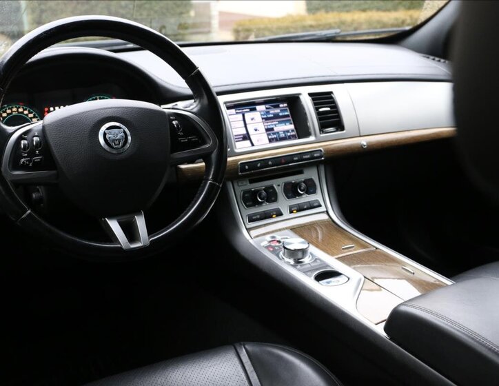 Jaguar XF Kombi 3,0 l 177 kw