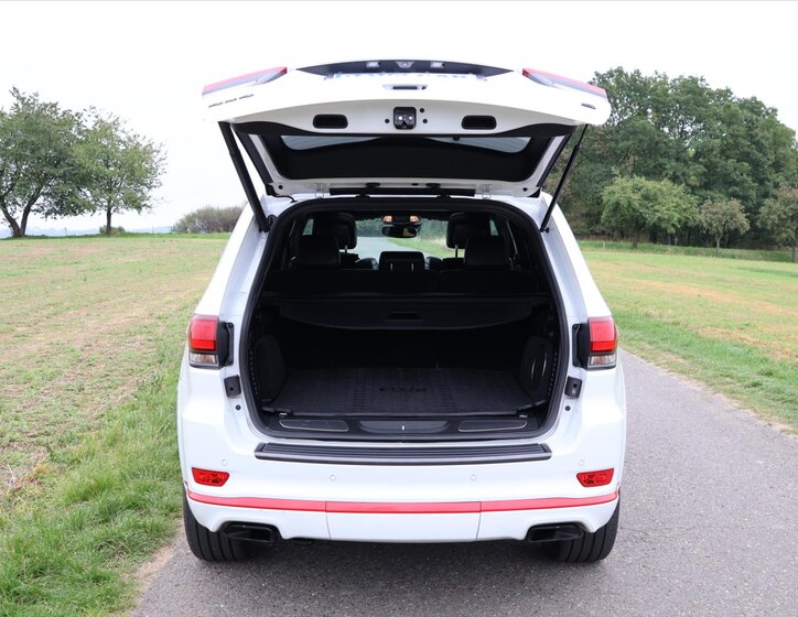 Jeep Grand Cherokee 9