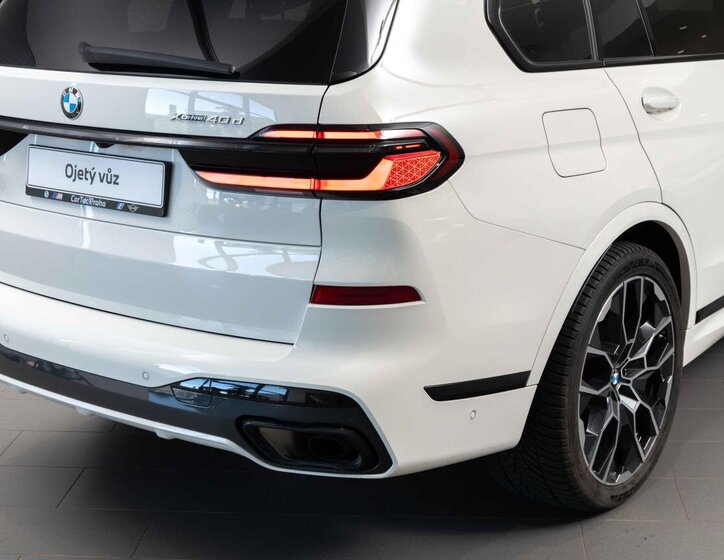 BMW X7 SUV / Terénní 3,0 l 259 kw