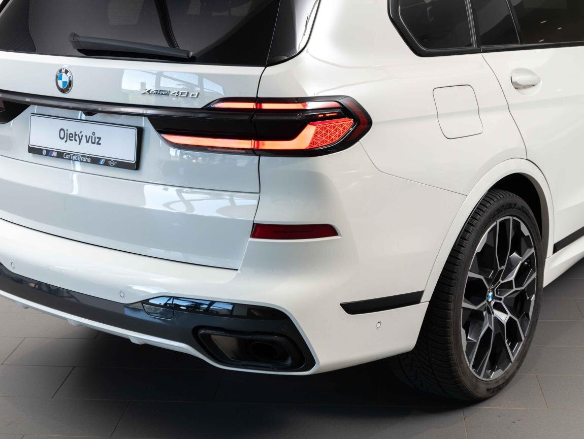 BMW X7 SUV / Terénní 3,0 l 259 kw