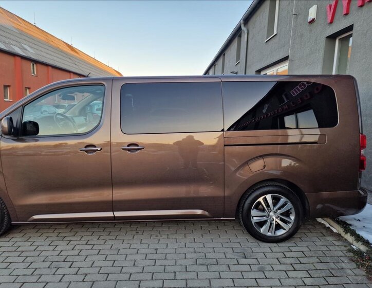 Peugeot Traveller MPV 2,0 l 130 kw