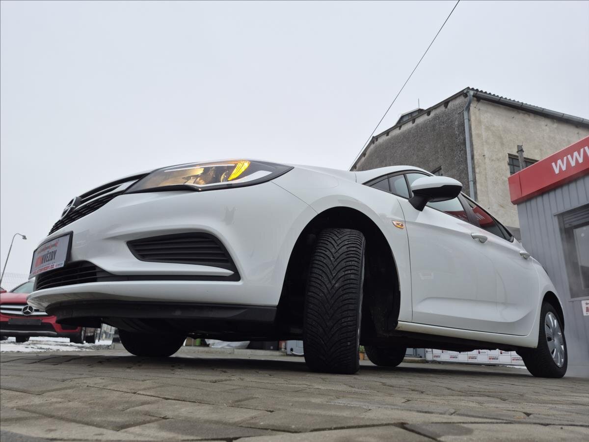 Opel Astra Hatchback 999,0 77 kw