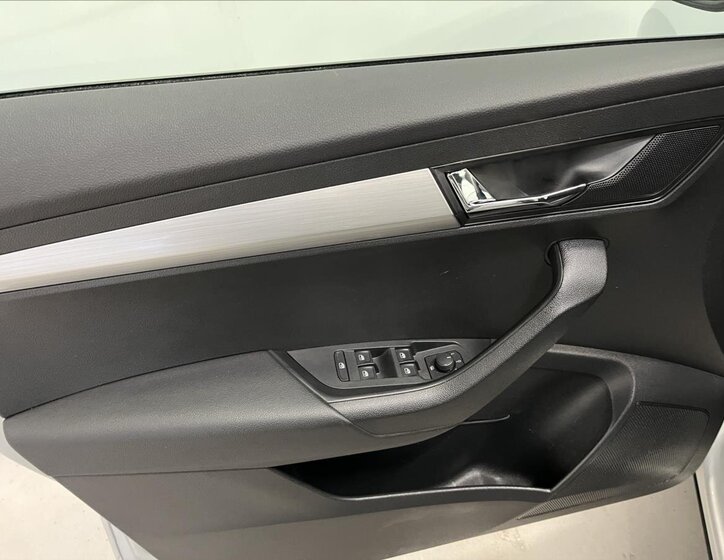 Škoda Karoq SUV / Terénní 1,5 l 110 kw