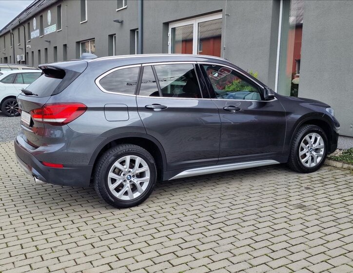 BMW X1 11