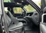 Land Rover Defender 36