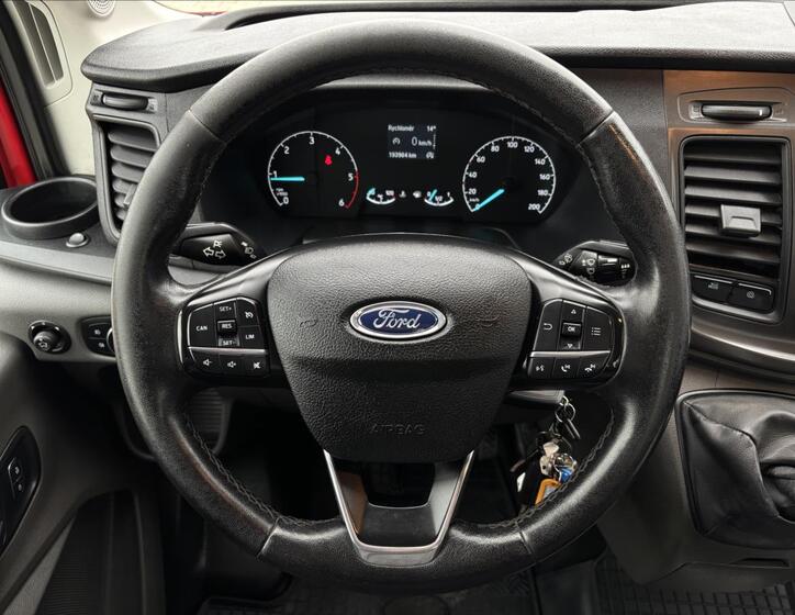 Ford Transit 19
