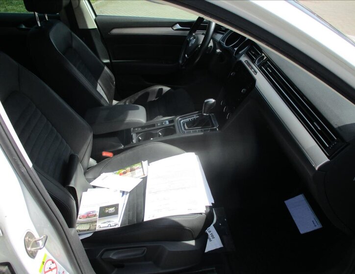 Volkswagen Passat Kombi 2,0 l 140 kw